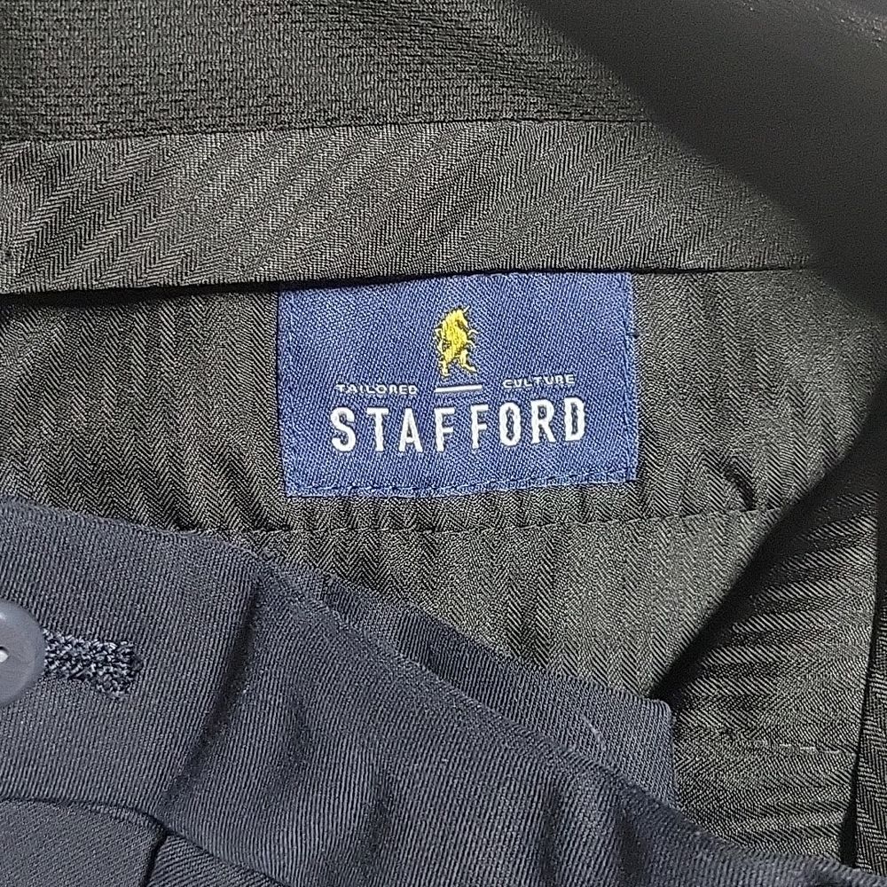 Stafford Classic Fit Navy Dress Pants - Picture 3 of 4